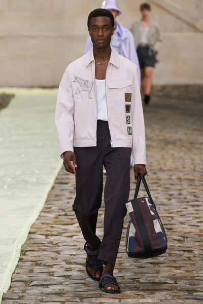 Look 5